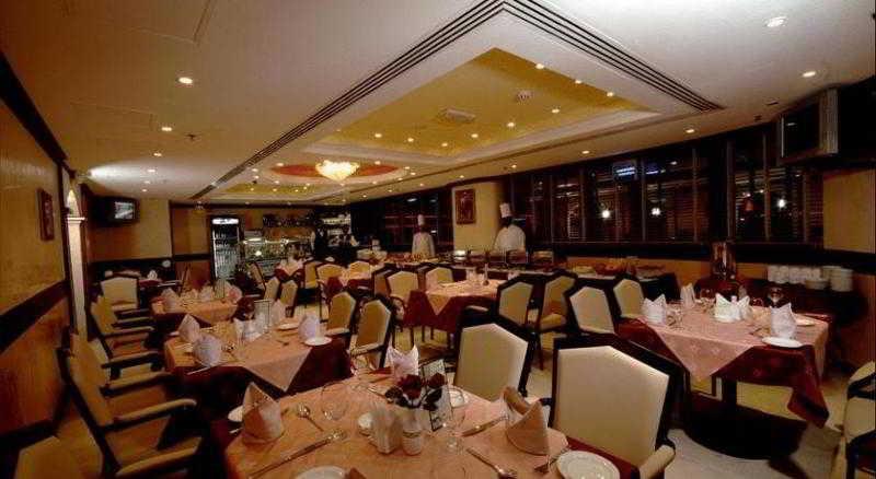 Signature Deira Hotel 3*